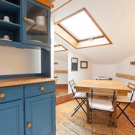 Penthouse With A View In The Centre דירה