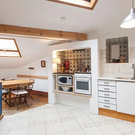 Penthouse With A View In The Centre דירה